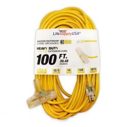 LifeSupplyUSA 12/3 100 ft. SJT Wire Gauge 3-Outlet Tri-Source Indoor Outdoor Vinyl Lighted Electric Extension Cord